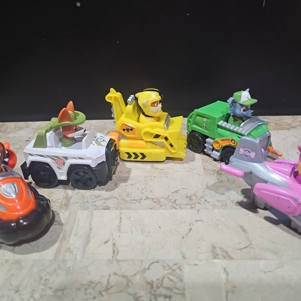 Paw Patrol Rescue Racers Set -  Bundle Of 5 Multicolor Mini‎ Vehicles - Picture 3 of 10